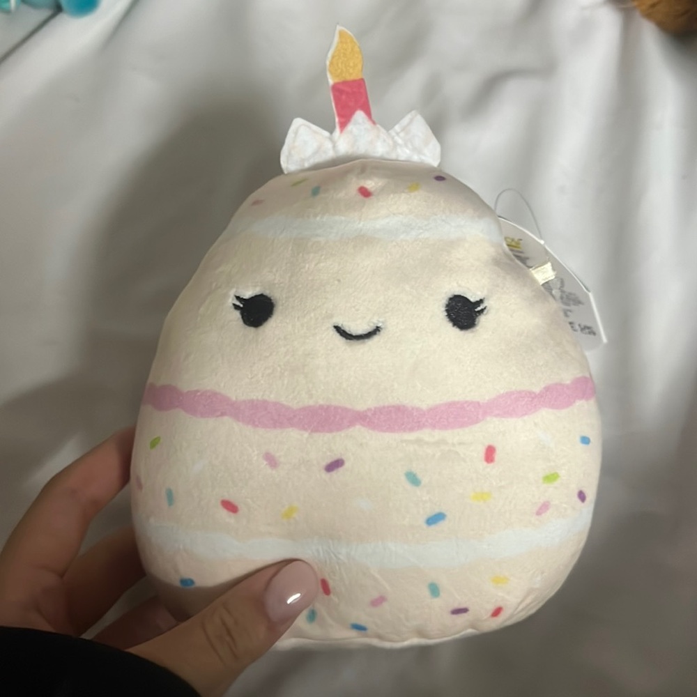 Birthday cake squishmellow 5 inch